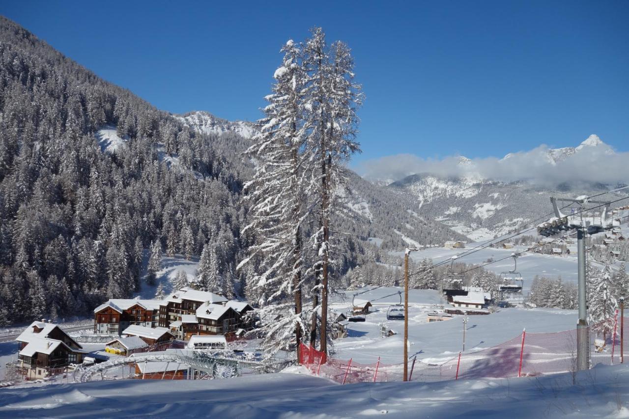 Skis Aux Pieds Dans Un Appartement Cosy Au Coeur Du Queyras โมลีนส์-ออง-กีราส ภายนอก รูปภาพ